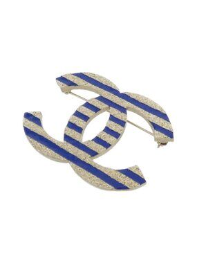 Chanel Brooch Gold